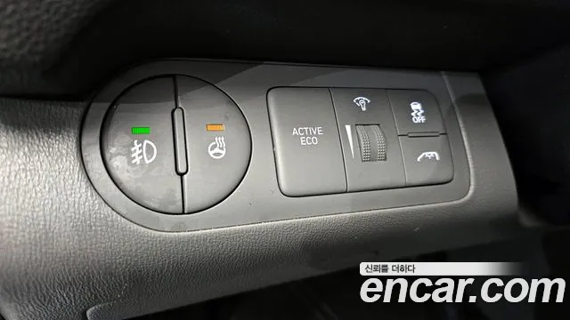 Hyundai Starex 2021 — фото 17
