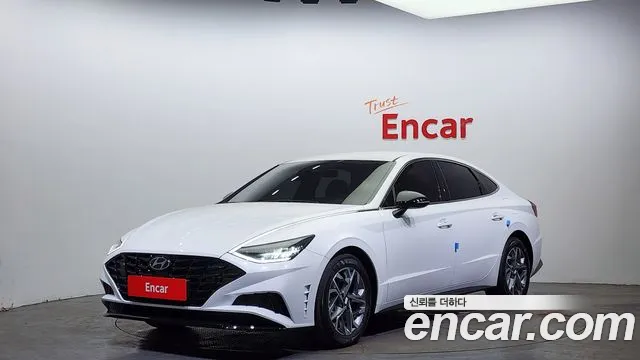 Hyundai Sonata 2022 — фото 1