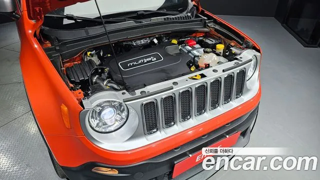 Jeep Renegade 2018 — фото 6