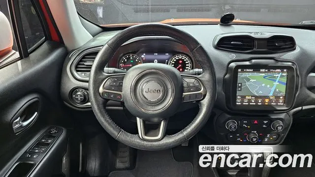 Jeep Renegade 2018 — фото 13