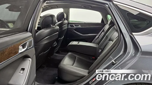 Hyundai Genesis 2015 — фото 12