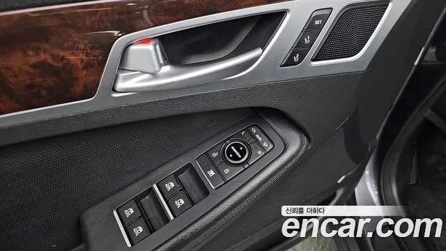 Hyundai Genesis 2016 — фото 13