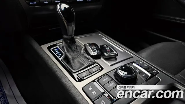 Hyundai Genesis 2016 — фото 9