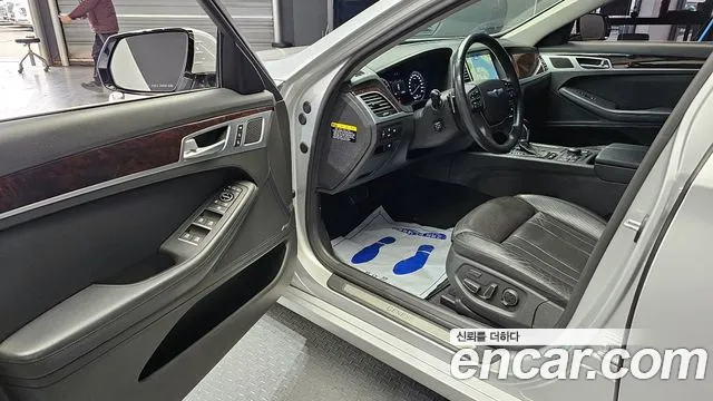 Hyundai Genesis 2016 — фото 11