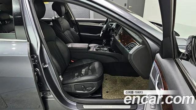 Hyundai Genesis 2016 — фото 12