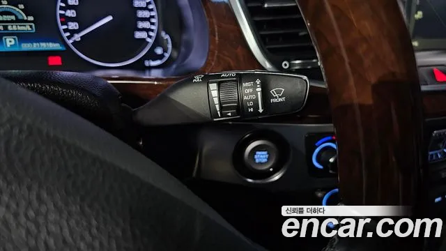 Hyundai Equus 2014 — фото 14