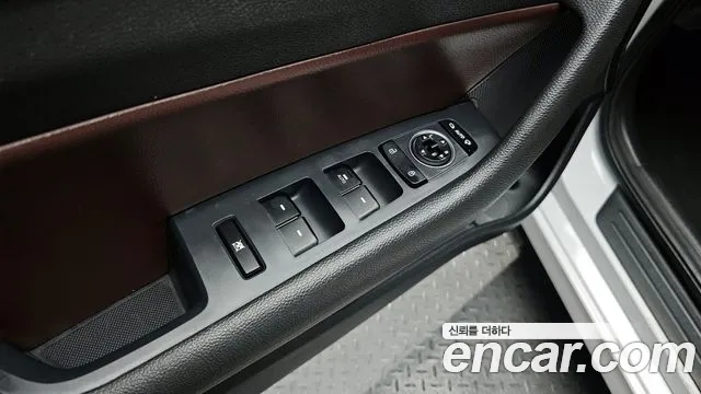 Hyundai Sonata 2018 — фото 19
