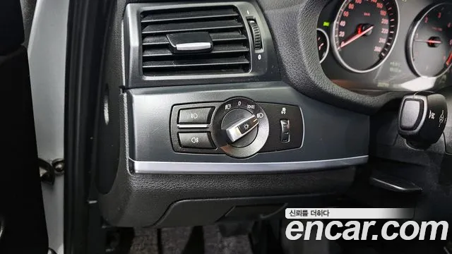 BMW X3 2012 — фото 16