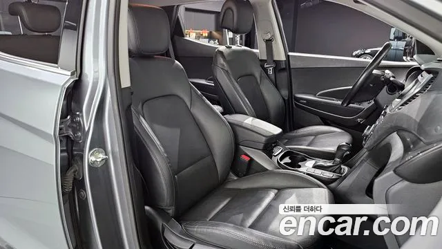 Hyundai Santafe 2018 — фото 10