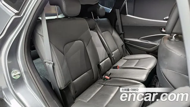 Hyundai Santafe 2018 — фото 12