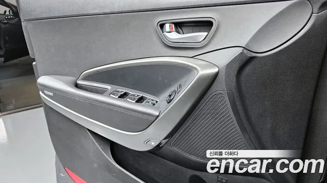 Hyundai Santafe 2018 — фото 14