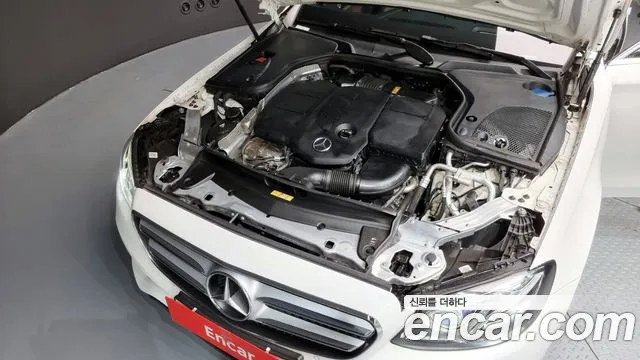 Mercedes-Benz E-Class 2018 — фото 6