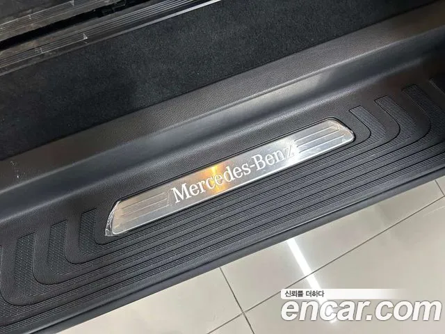 Mercedes-Benz V-Class 2025 — фото 20