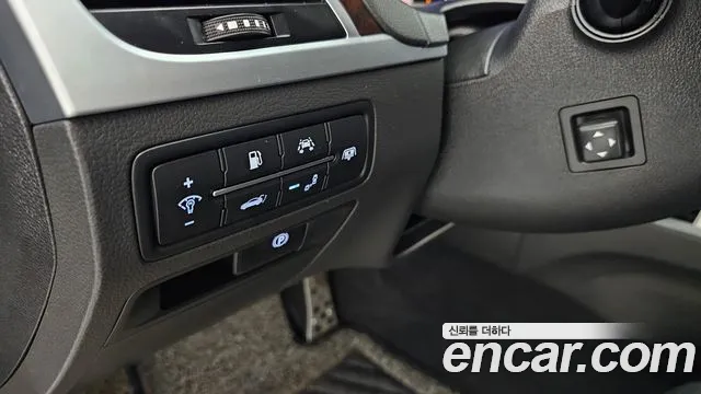 Hyundai Genesis 2016 — фото 16