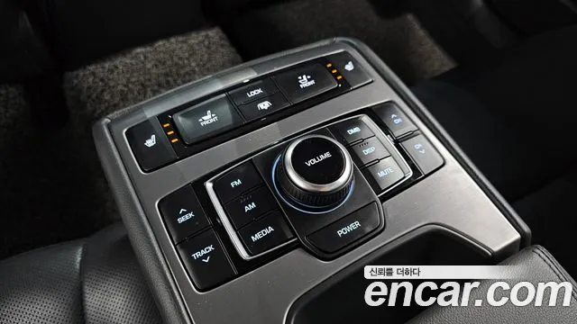 Hyundai Genesis 2016 — фото 18