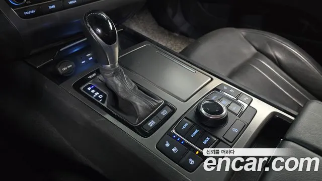 Hyundai Genesis 2015 — фото 9