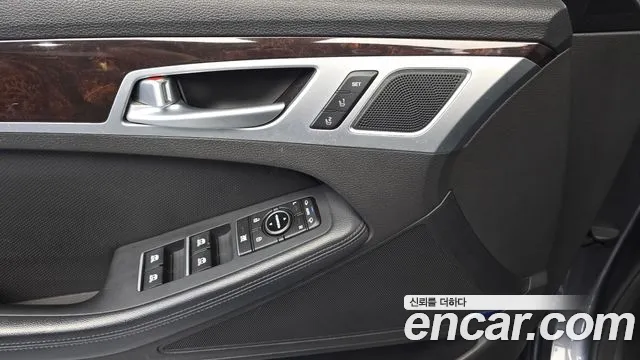 Hyundai Genesis 2015 — фото 16
