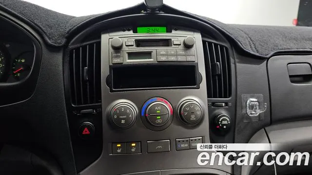 Hyundai Starex 2010 — фото 12