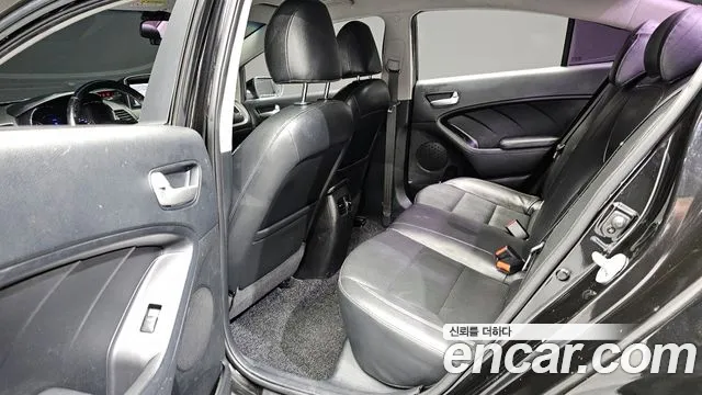 Kia K3 2014 — фото 12