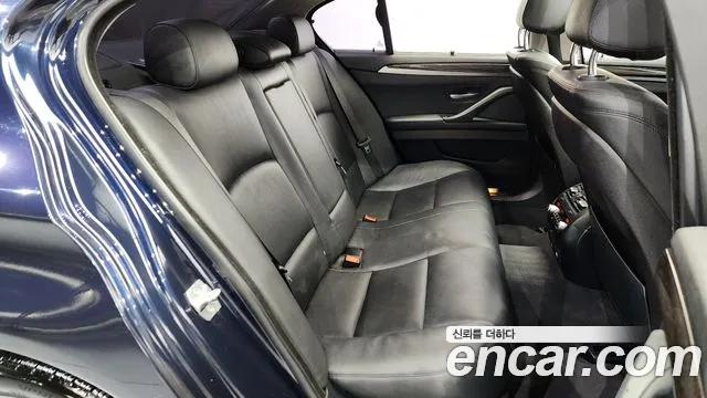 BMW 5-Series 2015 — фото 12