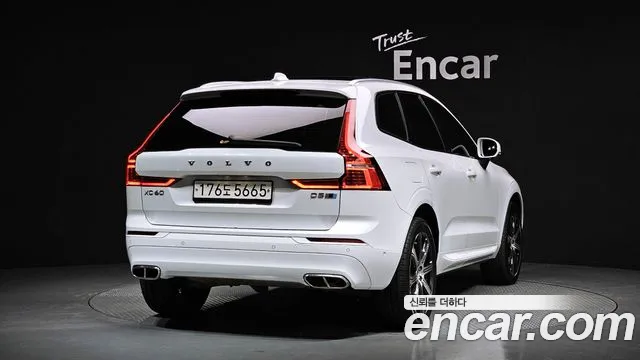 Volvo XC60 2020 — фото 2