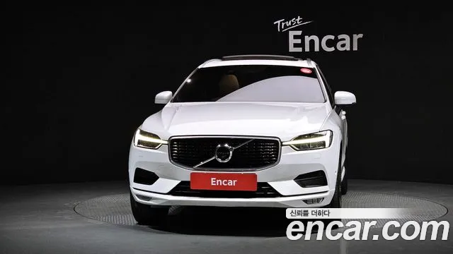 Volvo XC60 2020 — фото 3