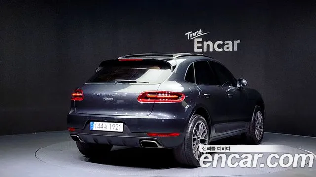 Porsche Macan 2017 — фото 2