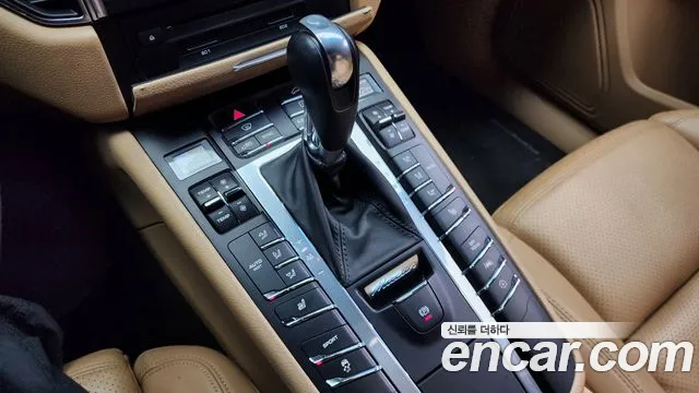 Porsche Macan 2017 — фото 9