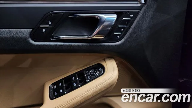 Porsche Macan 2017 — фото 17
