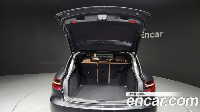 Porsche Macan 2017 — фото 20