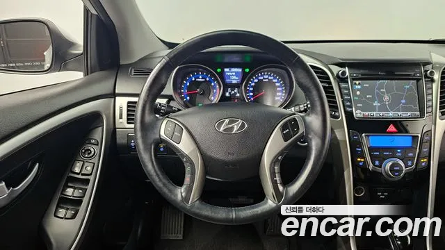 Hyundai i30 2016 — фото 13