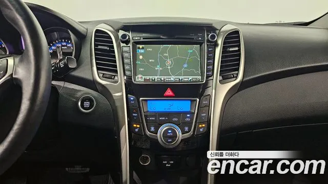 Hyundai i30 2016 — фото 15