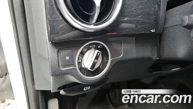 Mercedes-Benz GLK-Class 2013 — фото 18