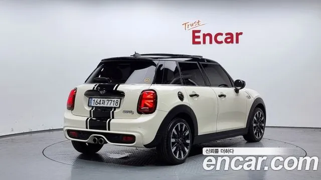 Mini Cooper 2020 — фото 2