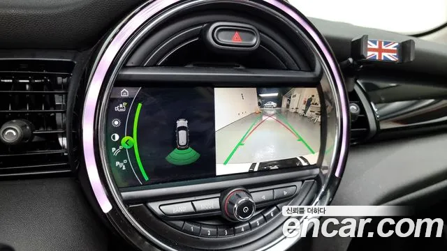 Mini Cooper 2020 — фото 15