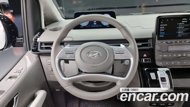 Hyundai Staria 2024 — фото 13