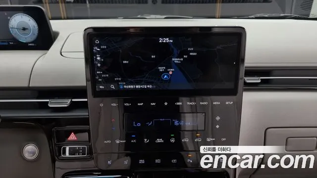 Hyundai Staria 2024 — фото 14