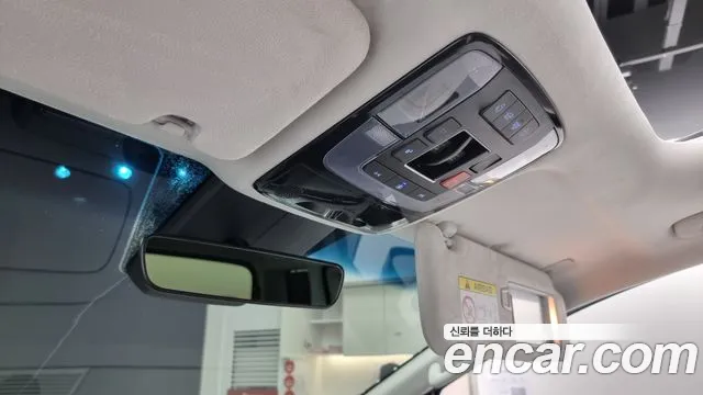 Hyundai Staria 2024 — фото 18