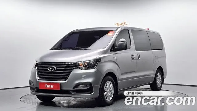 Hyundai Starex 2019 — фото 1