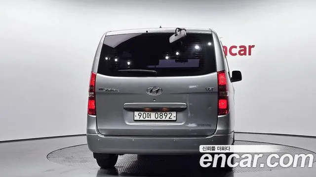 Hyundai Starex 2019 — фото 4