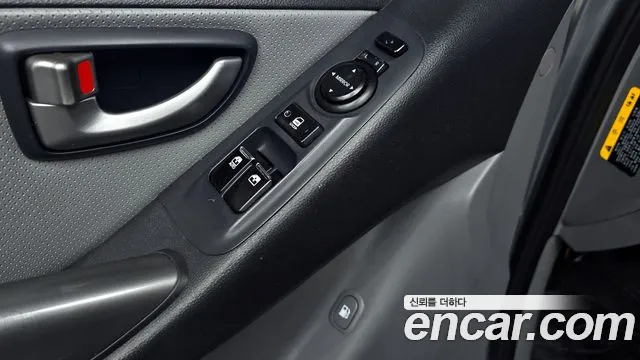 Hyundai Starex 2019 — фото 16