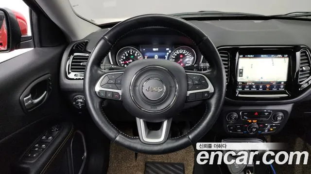 Jeep Compass 2020 — фото 13