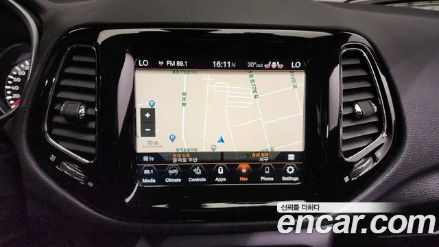 Jeep Compass 2020 — фото 14