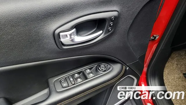 Jeep Compass 2020 — фото 19