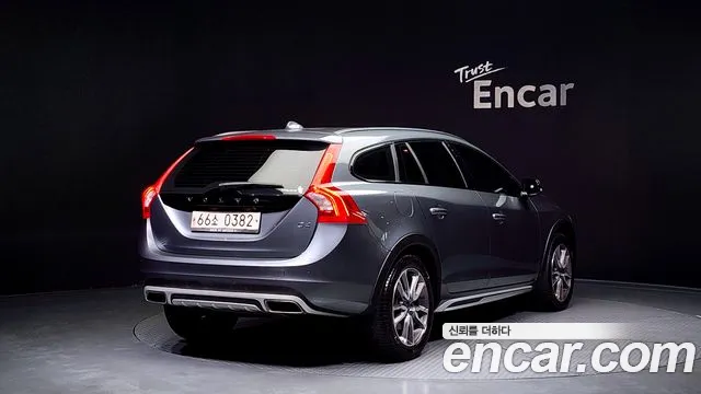 Volvo V60 2016 — фото 2