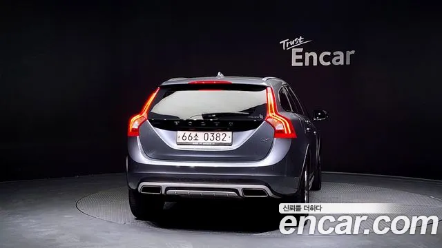 Volvo V60 2016 — фото 4