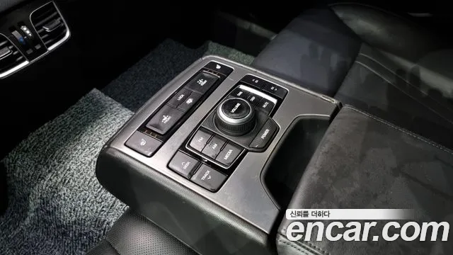 Hyundai Genesis 2016 — фото 18