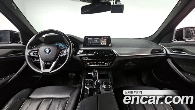 BMW 5-Series 2017 — фото 7