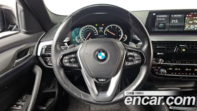 BMW 5-Series 2017 — фото 13