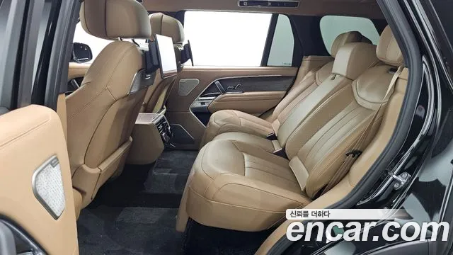 Land Rover Range Rover 2023 — фото 12